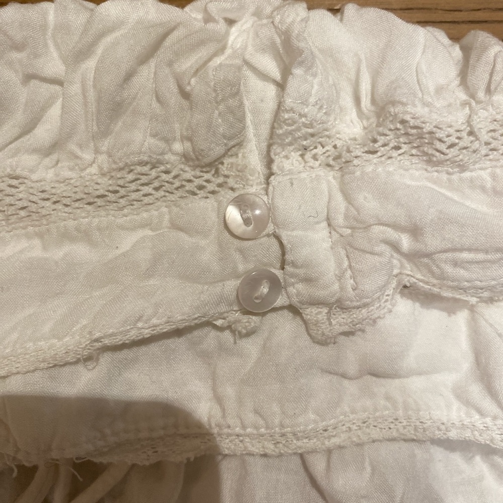 Urban Outfitters white blouse - Picture 2 of 4